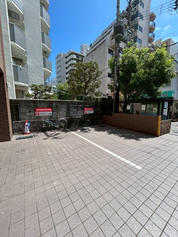 アスライフ湊川公園のロビー