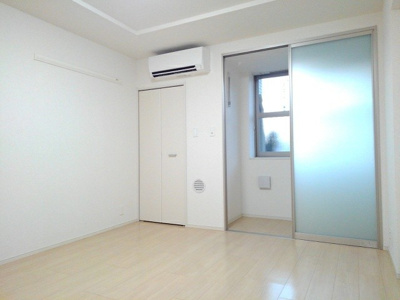 【居間・リビング】 | ロイヤル スリー