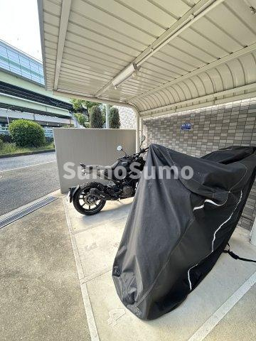 エスリード阿波座シティーウエストの駐車場