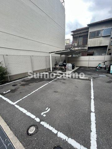 エスリード阿波座レジデンスの駐車場|駐車場完備です