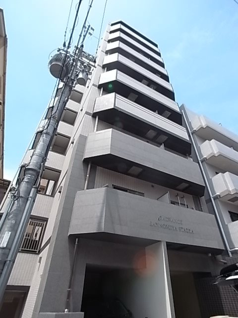 アドバンス三宮ステージアの外観