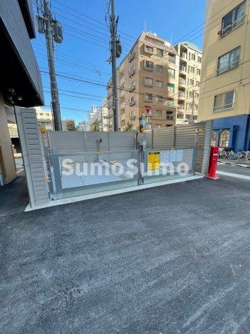 アドバンス神戸ラシュレの駐車場