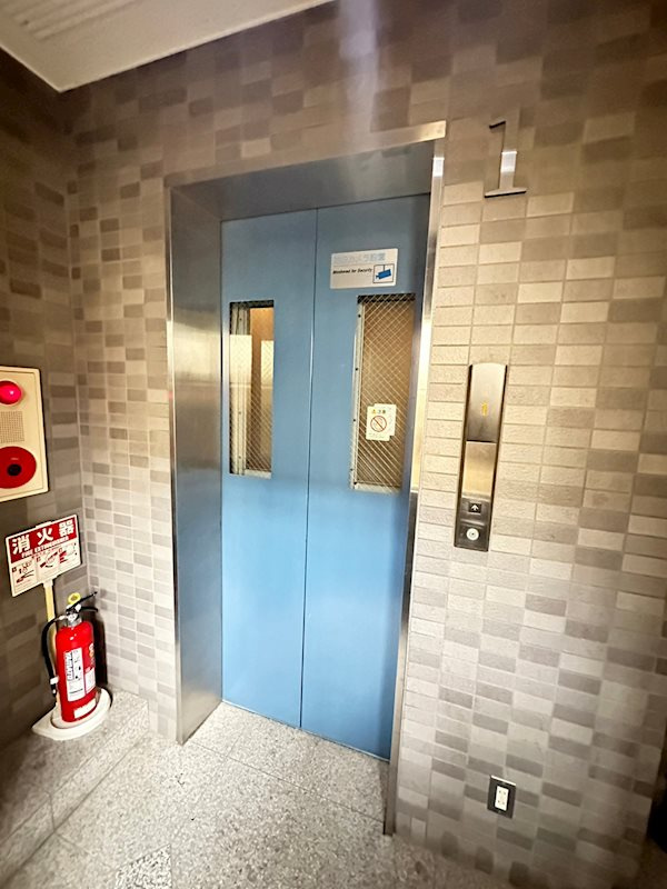 アコルデパルク下山手のロビー