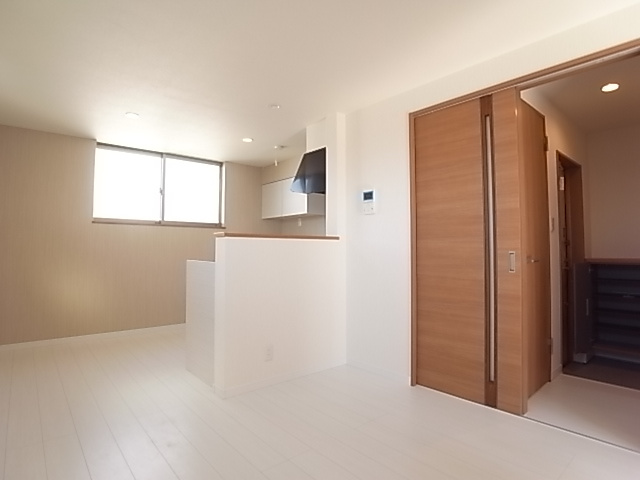 【居間・リビング】 | ラフィネ前原