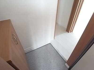 【玄関】 | ラフィネ前原