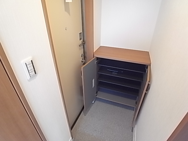 【エントランス】 | ラフィネ前原