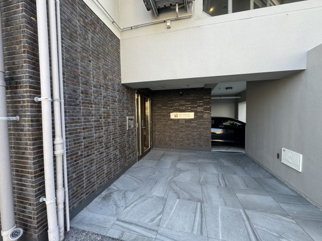 レーヴグランディ銘苅新都心の駐車場