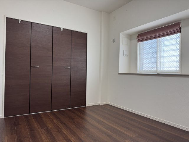 レーヴグランディ銘苅新都心の洋室