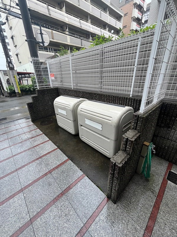グラーツィア東灘の外観