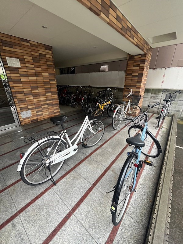 グラーツィア東灘の外観