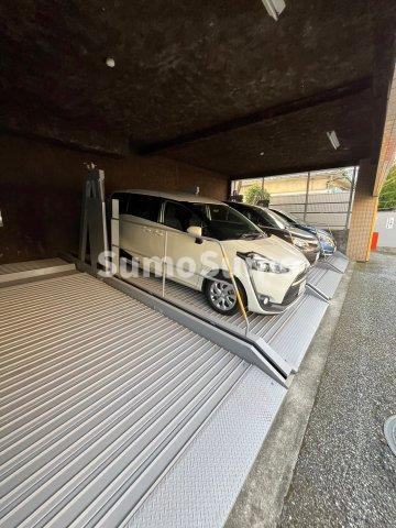 グランコート武庫之荘の駐車場