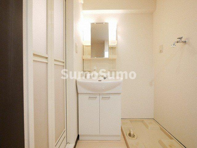 インペリアル靭本町の洗面所|コンパクトで使いやすい洗面所