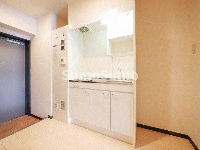 インペリアル靭本町のキッチン|コンパクトなキッチンで掃除もラクラク