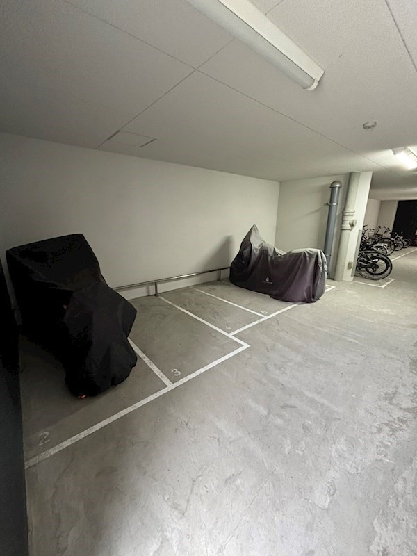 グランカリテ九条南の駐車場