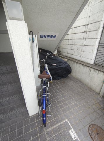 グランディア篠原弐番館のエントランス