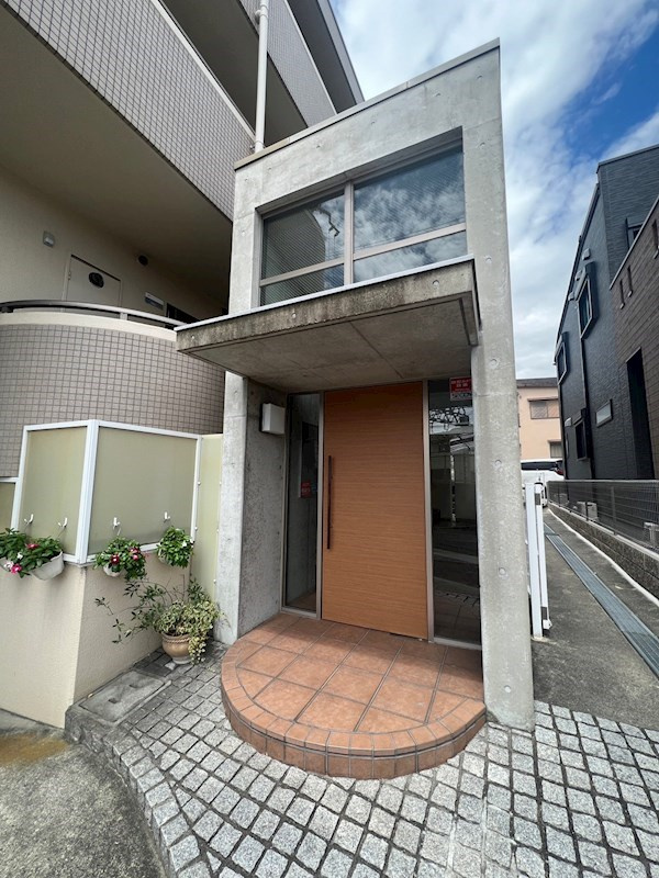 クラージュ大手のエントランス