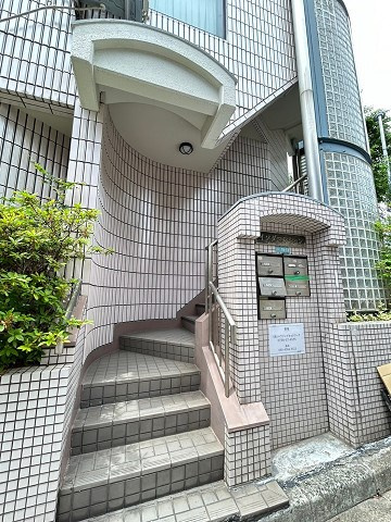 イソダマンションの外観