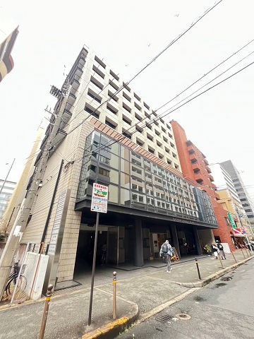 カルムインエクシード江坂の外観
