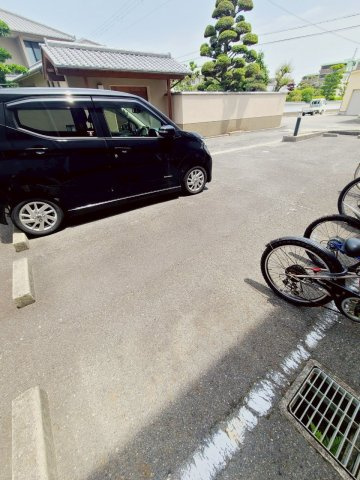 グランツOKAMOTOⅡの駐車場