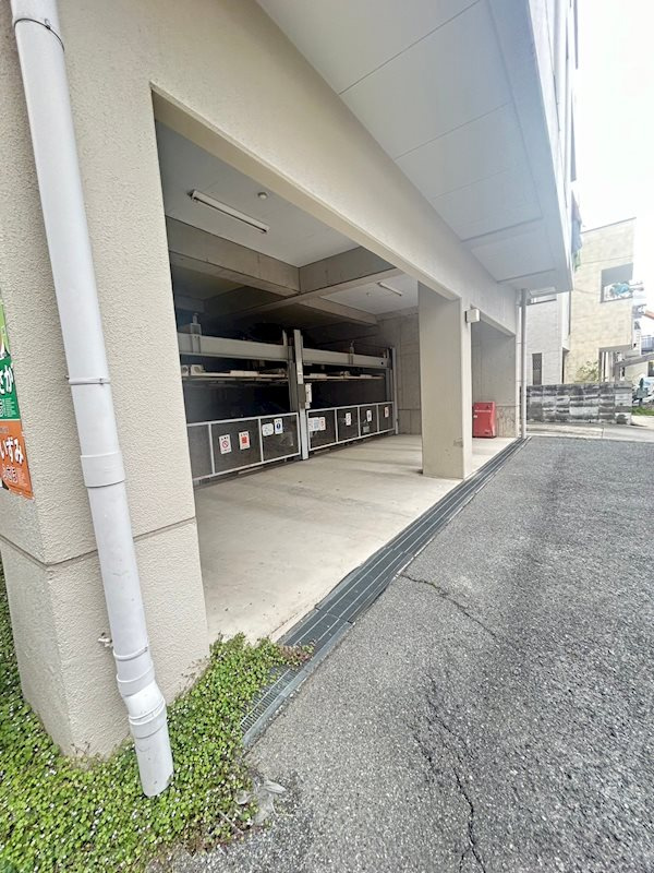 グランディア天城通りの駐車場
