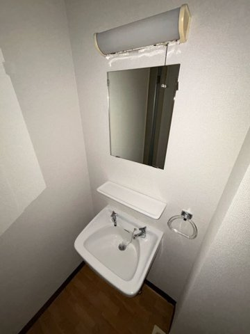 クイーンズハイツ名倉の洗面所|洗面所です