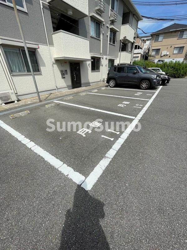 グランソレイユ南多聞台の駐車場|駐車場完備です