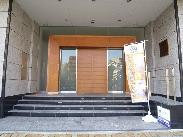 インペリアル新神戸のエントランス