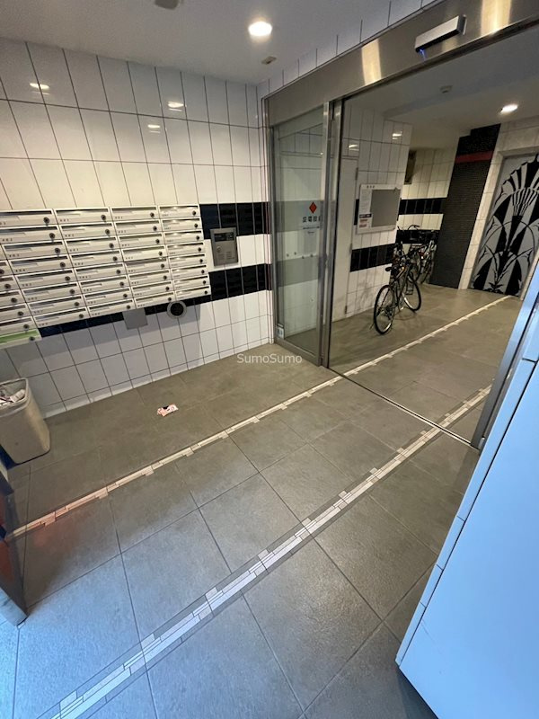 インペリアル新町のロビー
