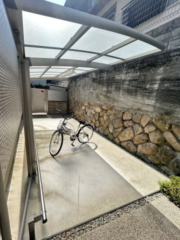 グランディール六甲曾和の駐車場