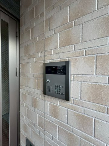 ヴィアノ山下町アスティオンのエントランス