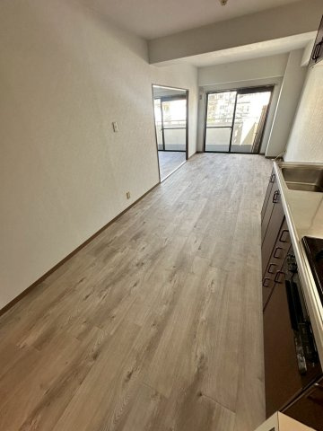 イソダマンションの居間・リビング