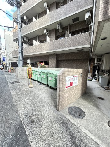 エステムコート三宮駅前ラ・ドゥーの駐車場