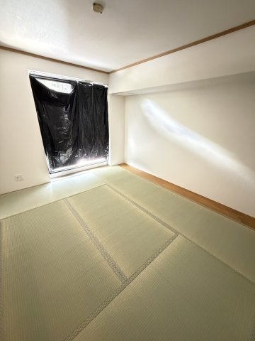 イーストヒルズ平野の和室