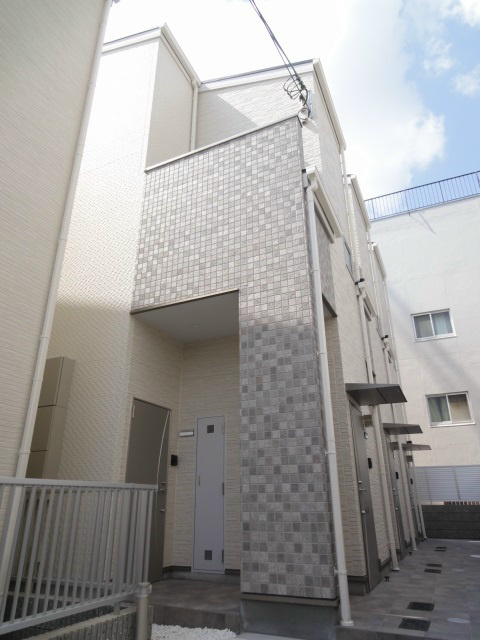 ヴィアーノ神戸上筒井通WESTの外観