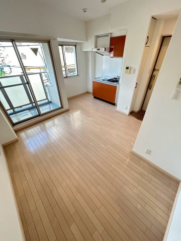 クラウンシティ本山の洋室