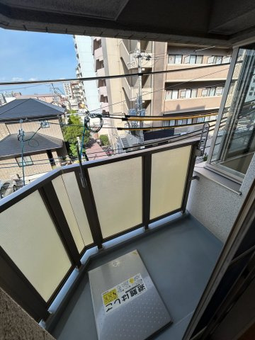 クラウンシティ本山のバルコニー