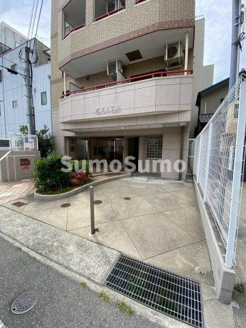 ヴィータ塚本通の駐車場
