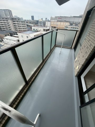 エスタ西宮のバルコニー