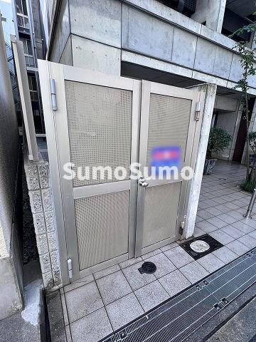 イーストモート高麗橋の外観