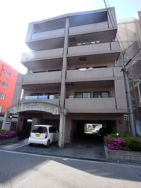 グランディール湊川の外観