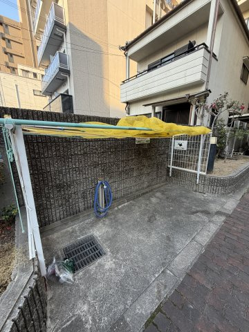 カルム湊川の駐車場