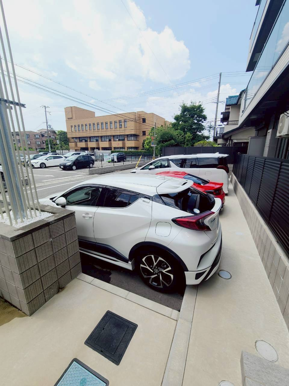 エステート奥二見の駐車場