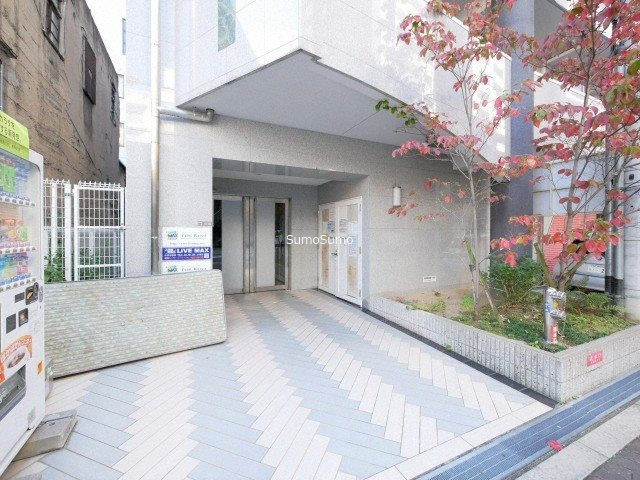 インペリアル靭本町の外観|落ち着いた雰囲気の外観です
