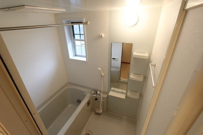 【浴室】 | メイブリーズ | ◆不動産すまラボの新プラン◆入居時の費用負担が0円で入居可能♪お気軽にお尋ねください♪お風呂で日々の疲れを落としましょう