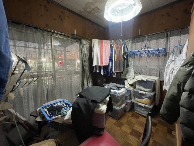 栃木市薗部町/周辺商業施設多数♪県道すぐ傍、駐車2台可のお得な物件♪の洋室|個人の部屋や寝室として使える洋室です