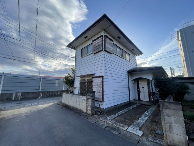 栃木市薗部町/周辺商業施設多数♪県道すぐ傍、駐車2台可のお得な物件♪の外観|物件の外観です