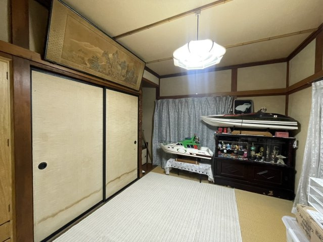 栃木市薗部町/周辺商業施設多数♪県道すぐ傍、駐車2台可のお得な物件♪の和室|日本らしい落ち着いた雰囲気の和室です