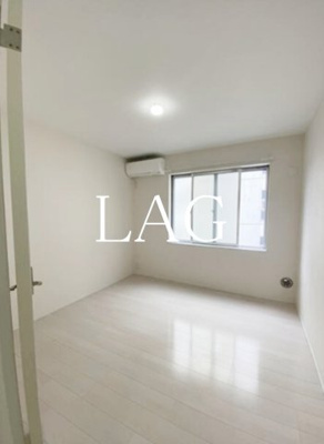 【居間・リビング】 | フォルビテッツァ市川 | 洋室のお部屋です。