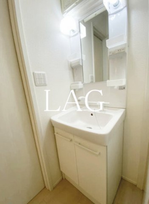 【洗面所】 | フォルビテッツァ市川 | 洗面台です。