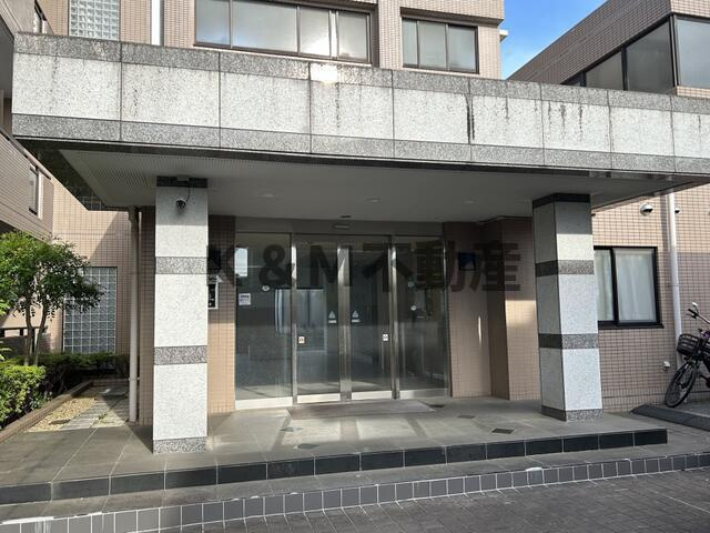 リーブル北小金のエントランス|落ち着いたエントランスです